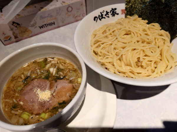 「つばさ家特製つけ麺(1100円)」@横浜家系ラーメン つばさ家 立川店の写真