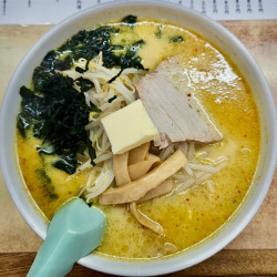 味噌カレー牛乳ラーメン（バター入り）（980円）