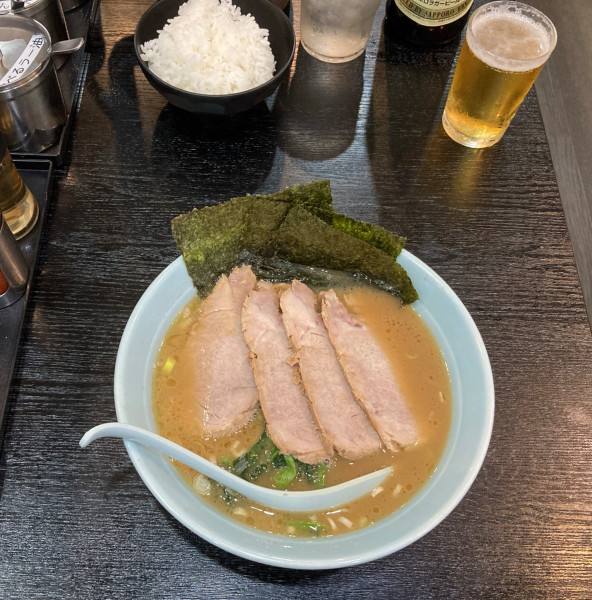 「チャーシューメン＋瓶ビール」@麺家 ばくの写真