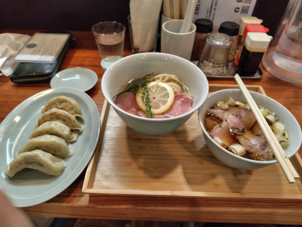 「昆布水つけ麺＋チャーシュー＋焼餃子5個」@アメノオトの写真