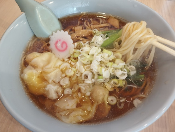 「ワンタンメン(880)」@中華千里の写真