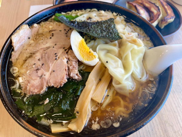 「ワンタンメン」@手もみらーめん十八番の写真