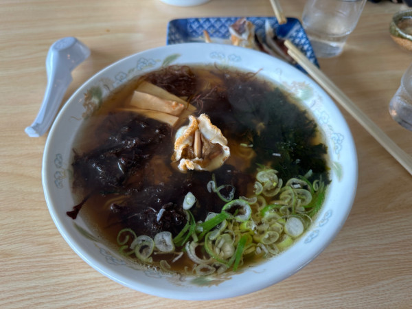 「海藻3種のせラーメン」@食堂たっぴの写真