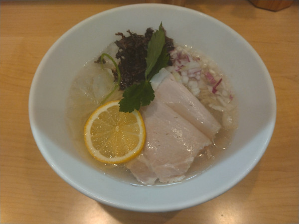 「牡蠣とがごめ昆布冷しそば¥1400+牡蠣の和え玉¥500-」@「七色の落書き」の写真