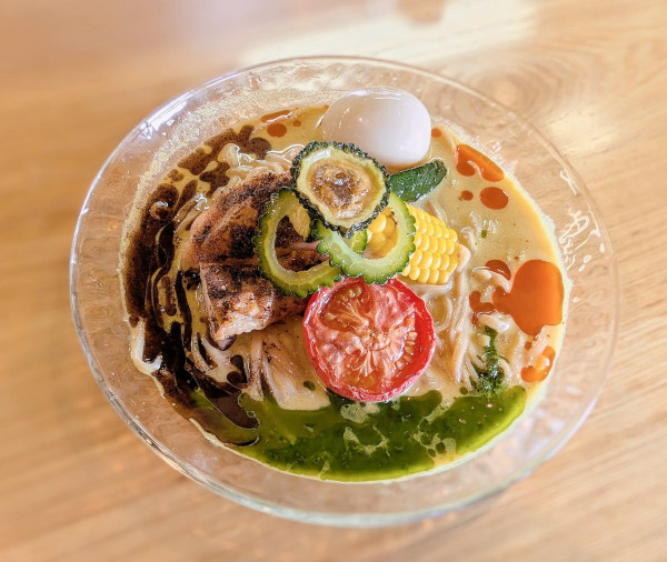 「冷やしカレーそば【季節の限定】」@麺 㐂色の写真