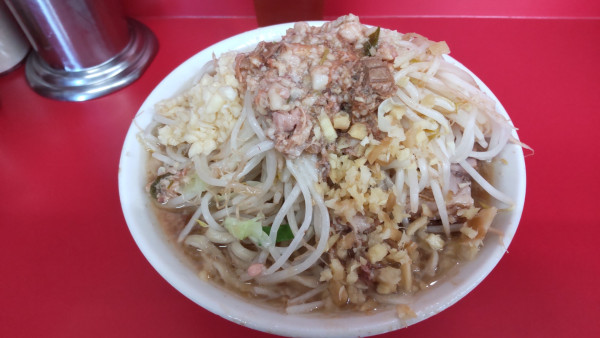 「小800円トッピング全部」@ラーメン二郎 大宮公園駅前店の写真