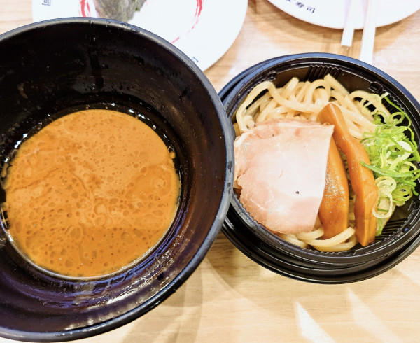 「中華蕎麦とみ田監修 濃厚豚骨魚介つけ麺」@かっぱ寿司 柏店の写真