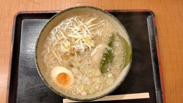 「にんたま醤油ラーメン_720円」@にんたまラーメン 金沢T・S店の写真