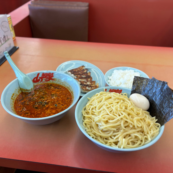 「辛味噌つけ麺」@ラーメン山岡家 豊橋下地店の写真