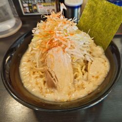 鶏豚油そば（大盛）＋ネギ増し＋海苔2枚＋半味玉