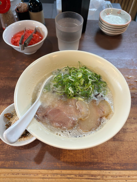 「博多豚骨ラーメン」@幸心堂の写真
