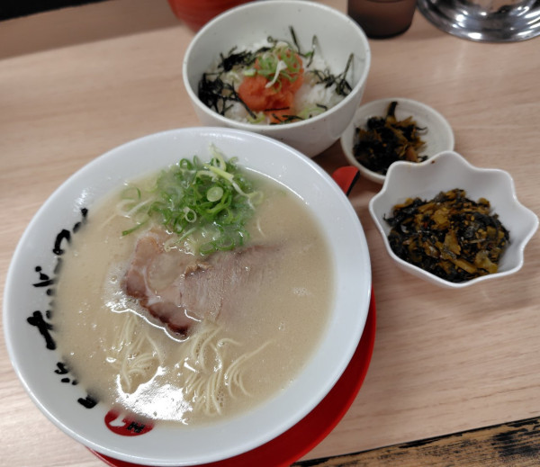 「明太ごはんセット 1200円　高菜 130円」@長浜ナンバーワン 東京大岡山店の写真