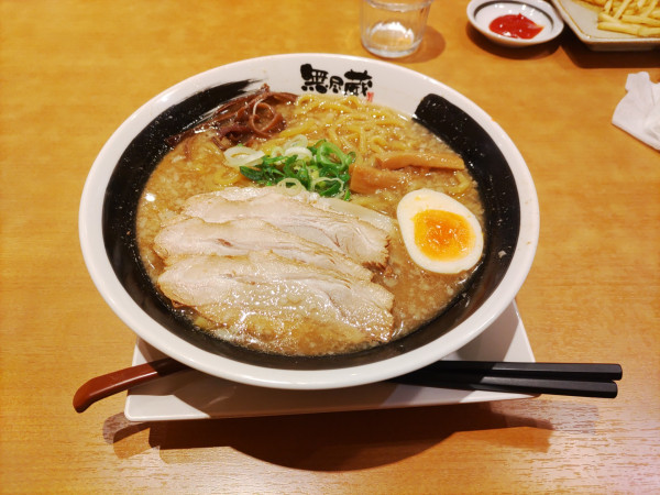 「豚骨醤油チャーシュー(1180円大盛り160円+)」@越後秘蔵麺 無尽蔵 いしはら家の写真