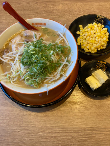 「うま屋のみそラーメン＋コーン＆バター」@豚旨 うま屋ラーメン 鳴海店の写真