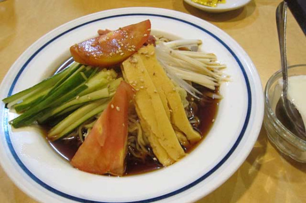 「冷やし中華　800円」@花彫酒家の写真