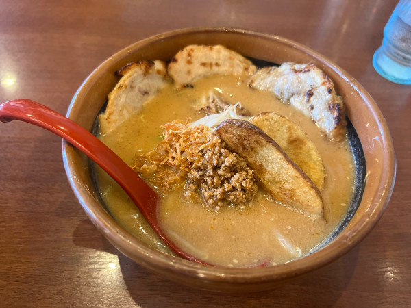 「北海道味噌　味噌漬け炙りチャーシュー麺」@麺場 田所商店 長浜店の写真