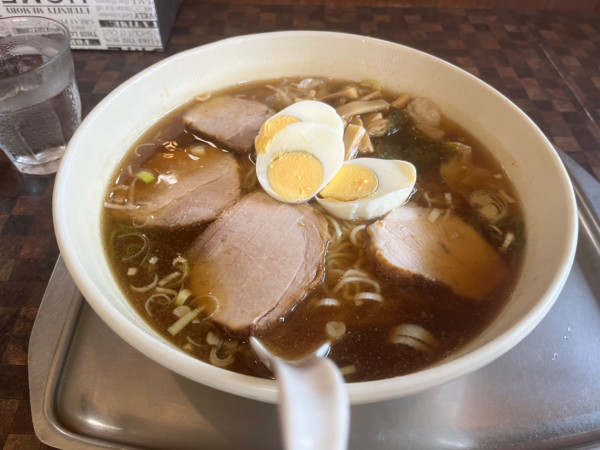 「玉子入りチャーシューワンタン麺」@中華そば 大海軒 毛呂山店の写真