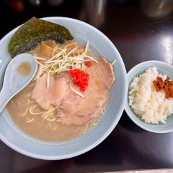 塩豚骨ラーメン(800¥)