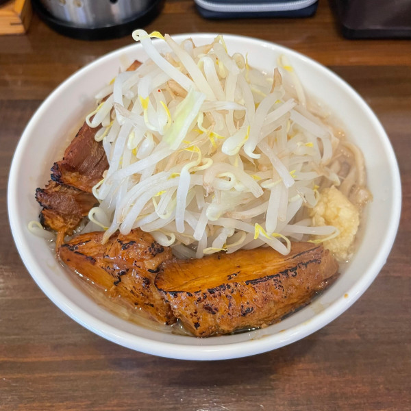 「白富士(150g)+煮豚+半ライス」@麺処 はいからの写真