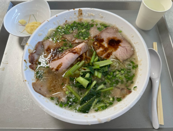 「こってりニラチャーシューメン＋ニラ」@とん平食堂 柏店の写真