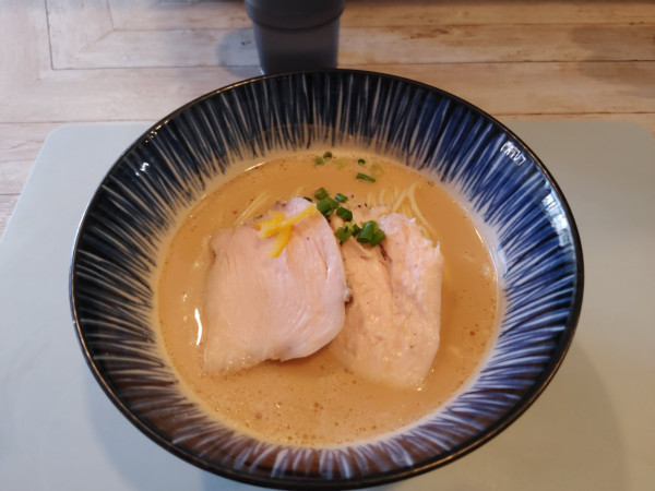 「濃厚鯛ラーメン 700 円」@鯛らぁ麺 ゆとりの写真