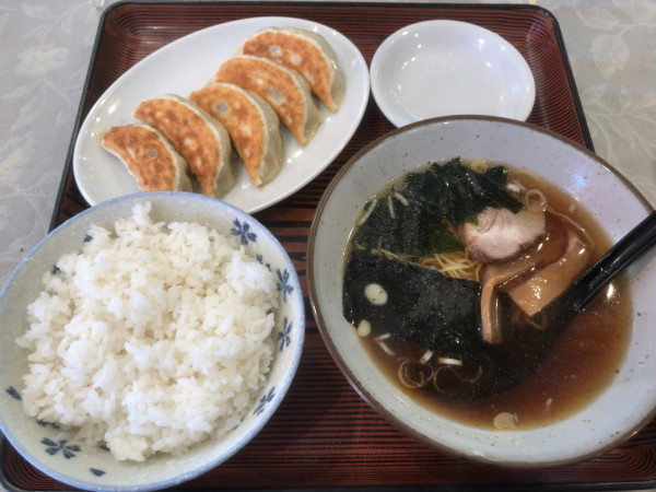 「ギョウザ(5ヶ) ライス 半ラーメン(¥1000)」@太陽の写真