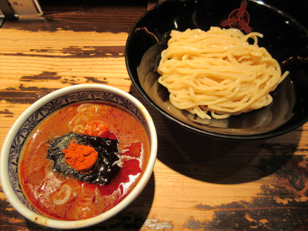 「【限定】灼熱つけ麺（1,090円）」@つけ麺専門店 三田製麺所 恵比寿南店の写真