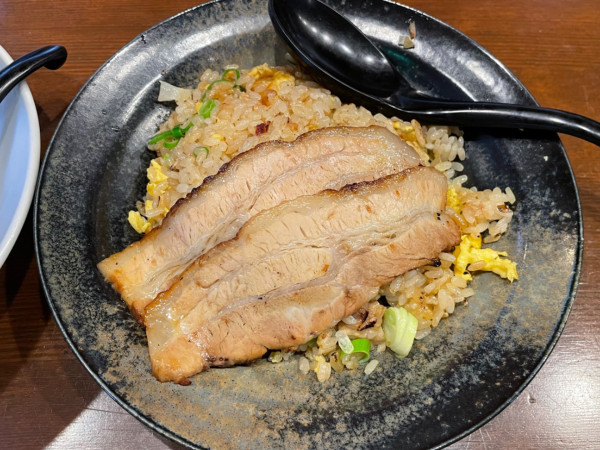 「超焼豚ちゃーはん　￥６２０」@よってこや 岡崎店の写真