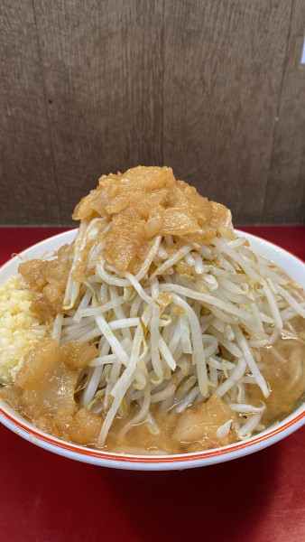 「ラーメン中（全マシ）」@ジラフの写真