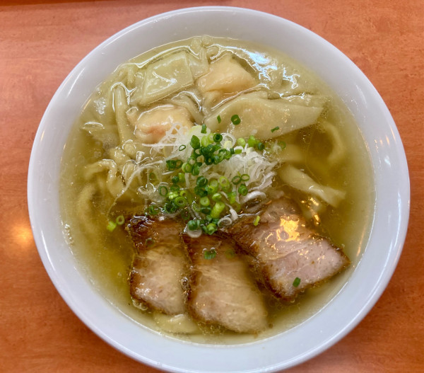 「海老ワンタンメン1050円」@日陰の写真