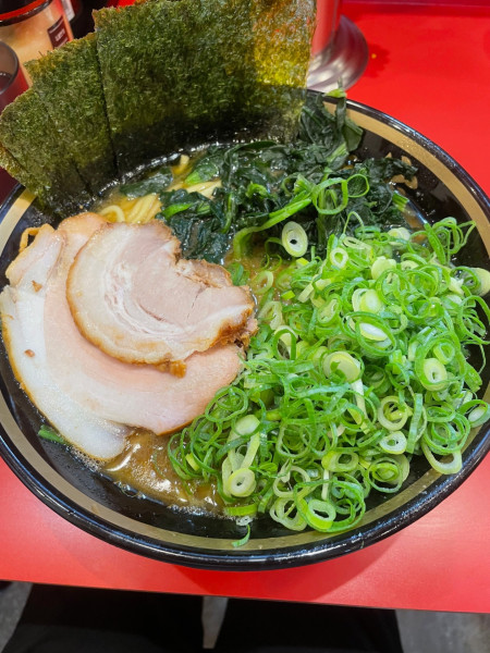 「特製ラーメン中」@横濱家系ラーメン 川島家の写真