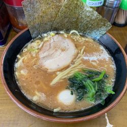 豚骨醤油ラーメン固め880円