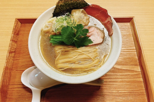 「ひいらぎ煮干し　塩」@中華そば うお静の写真