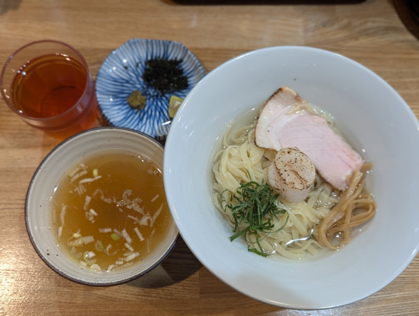 「昼営業15食限定 ホタテ昆布出汁塩つけ麺」@RAMEN TOMOの写真