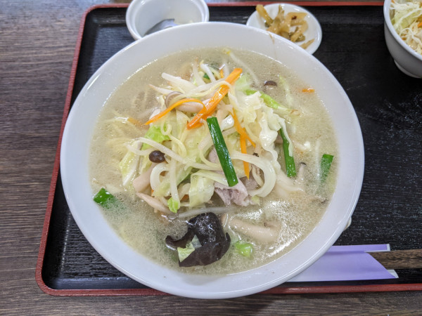 「豚肉野菜タン麺(半チャーハン付き)：790円」@中華料理 錦園の写真