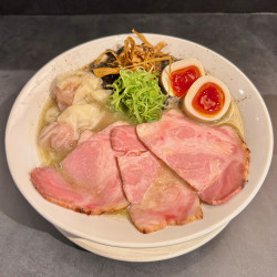 特上鶏ニボらぁ麺（1850円）