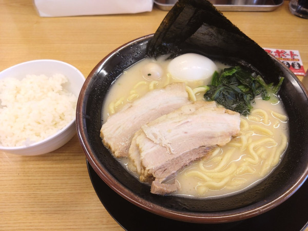 「塩スペシャル」@横浜家系ラーメン 宮本商店 ひたちなか店の写真