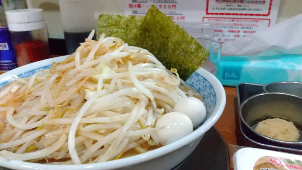 「#小ラーメン #特製生姜 #味付き脂 #ニンニク #800円 #」@ラーメン ぶぅさんの写真