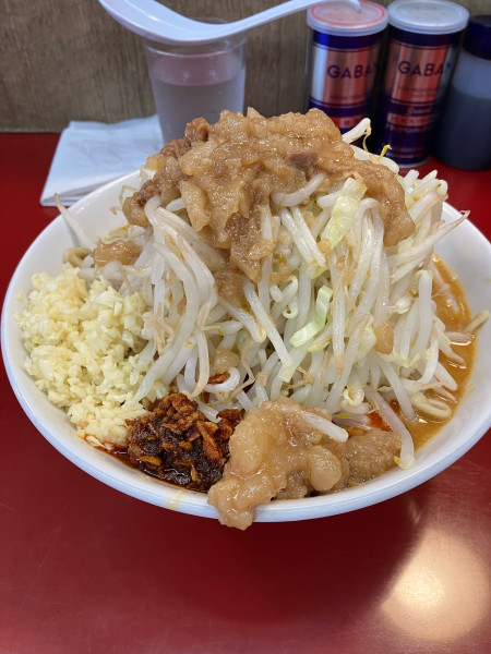 「ラーメン中全マシ」@ジラフの写真