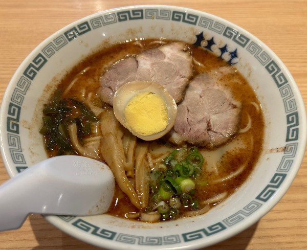 「桂花拉麺＋替玉」@桂花ラーメン 末広店の写真