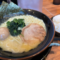 横浜家系ラーメン 壱角家 埼大通り店の写真