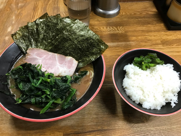「のりほうれん草ラーメン」@麺家 紫極の写真