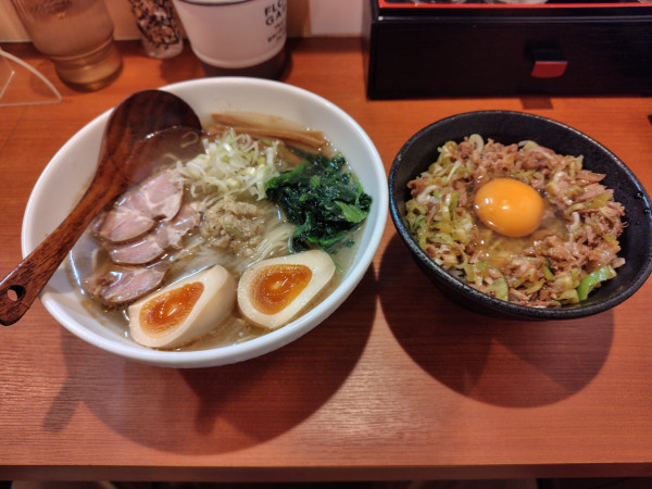 「冷やし生姜塩ラーメン900円＋まかないご飯250円」@生姜醤油ラーメンふたごの写真