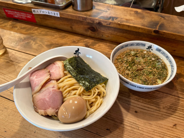 「特製つけ麺（大盛り）醤油」@井田商店の写真