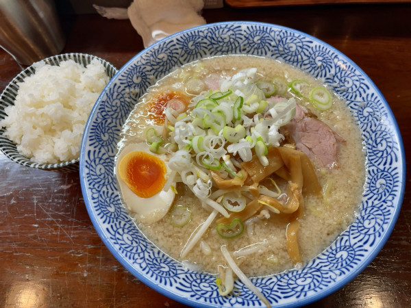 「背脂ラーメン」@らーめん大慶の写真