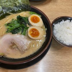 味玉豚骨塩ラーメン