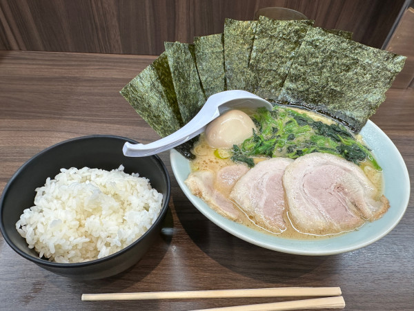 「６３１ラーメン、ほうれん草」@東和田魂心家の写真