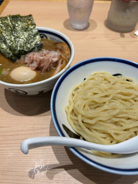 「濃厚魚介特製つけ麺」@中華そば つけめん 玉 JR川崎タワー店の写真