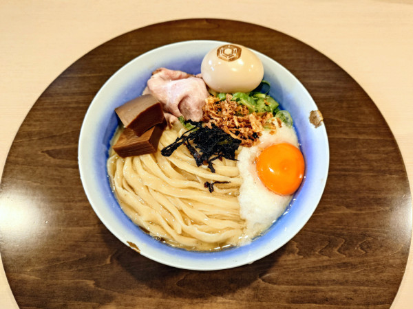 「限定 濃密汁なしエソコン～煮干し昆布水冷麺～+味玉」@手打麺祭 かめ囲の写真