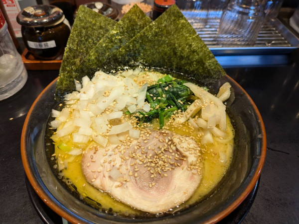 「ラーメン(醤油)」@横浜家系ラーメン 壱角家 浦安店の写真